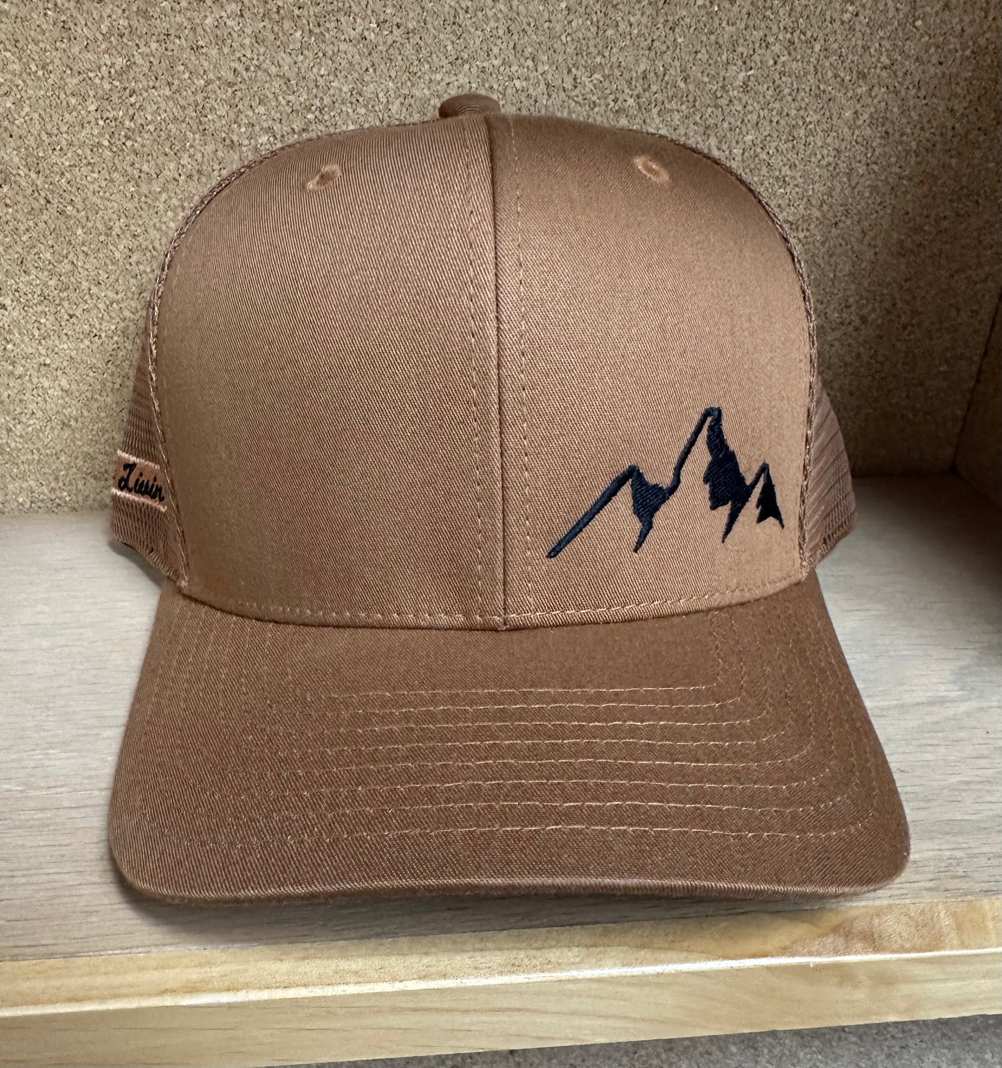 Mountain Livin Hat (Brown)