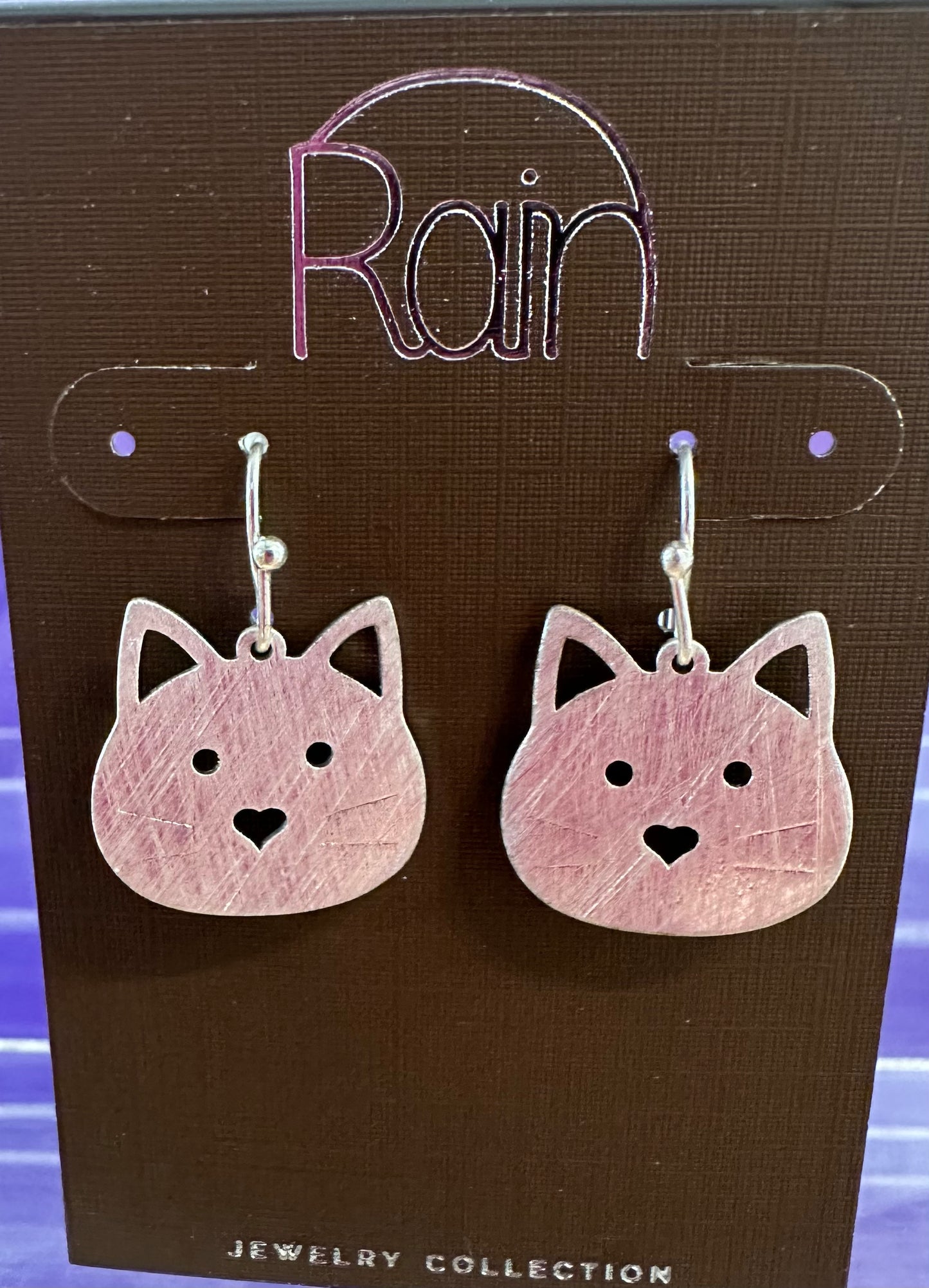Brushed Brass Cat Face Rain Earrings