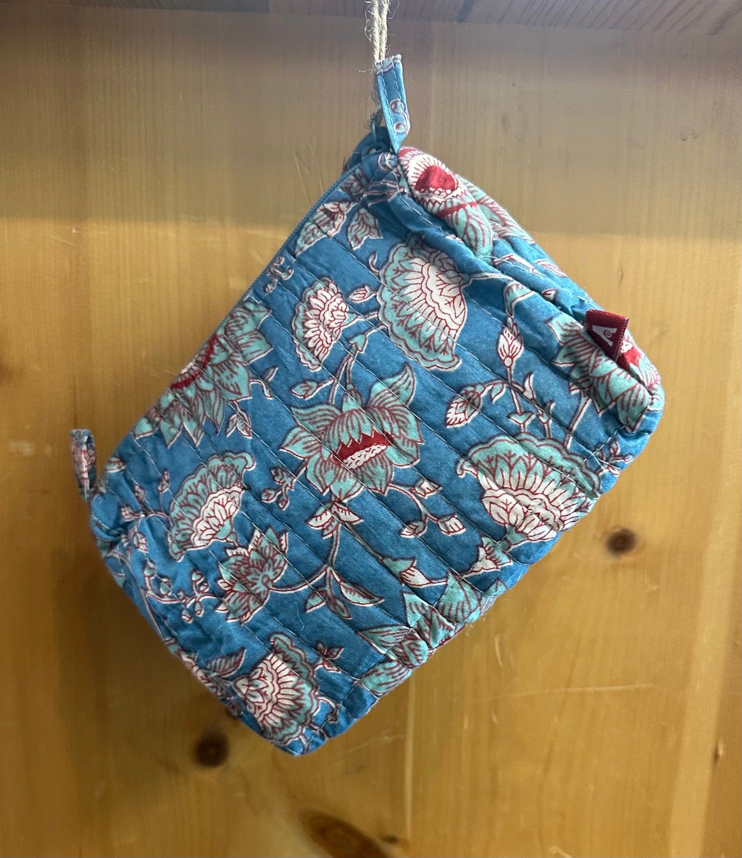 Anju Small Make-Up Bag