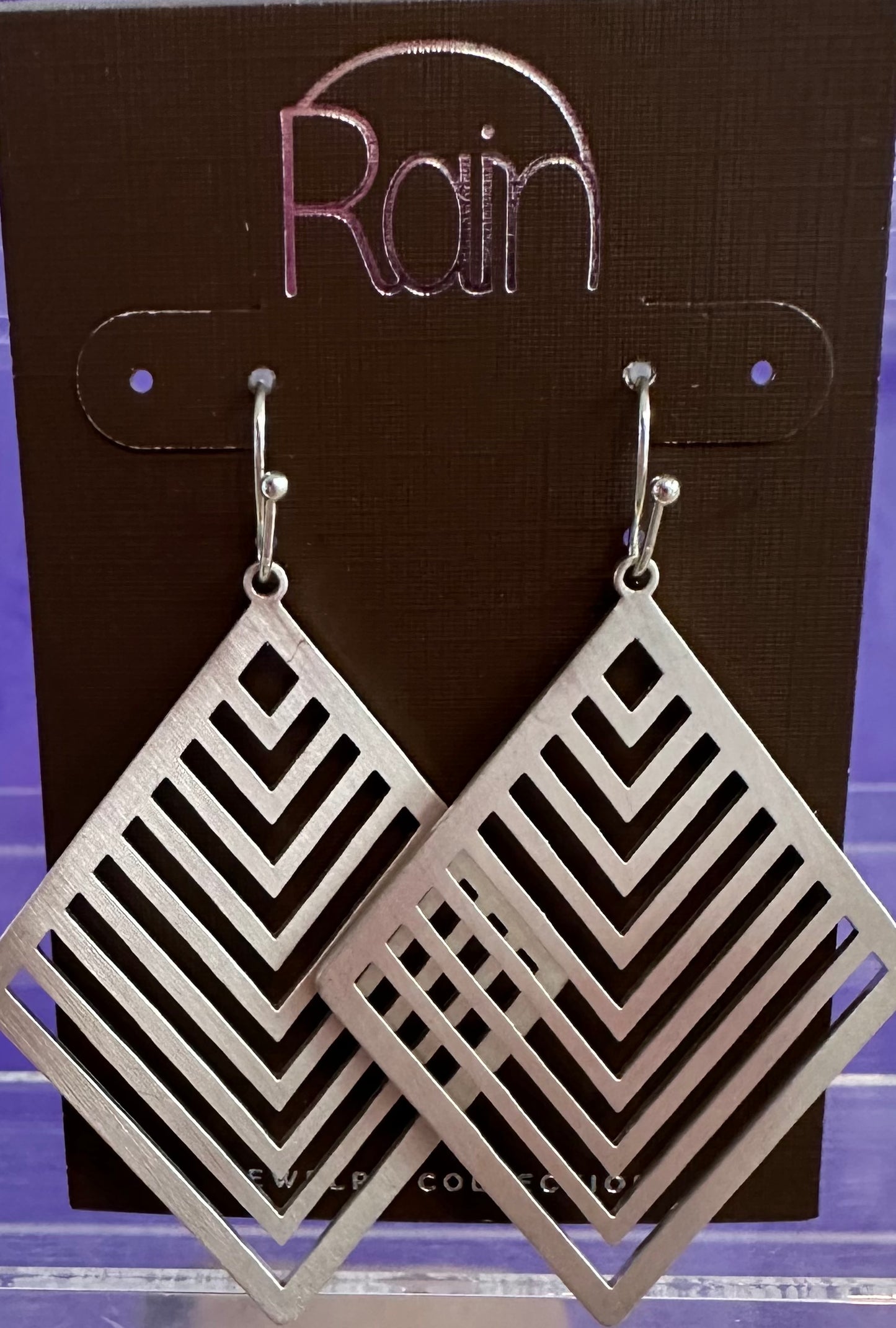 Silver Illusion Lines Kite Rain Earrings